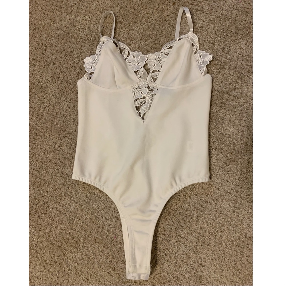 Lulu’s Bodysuit White Lace